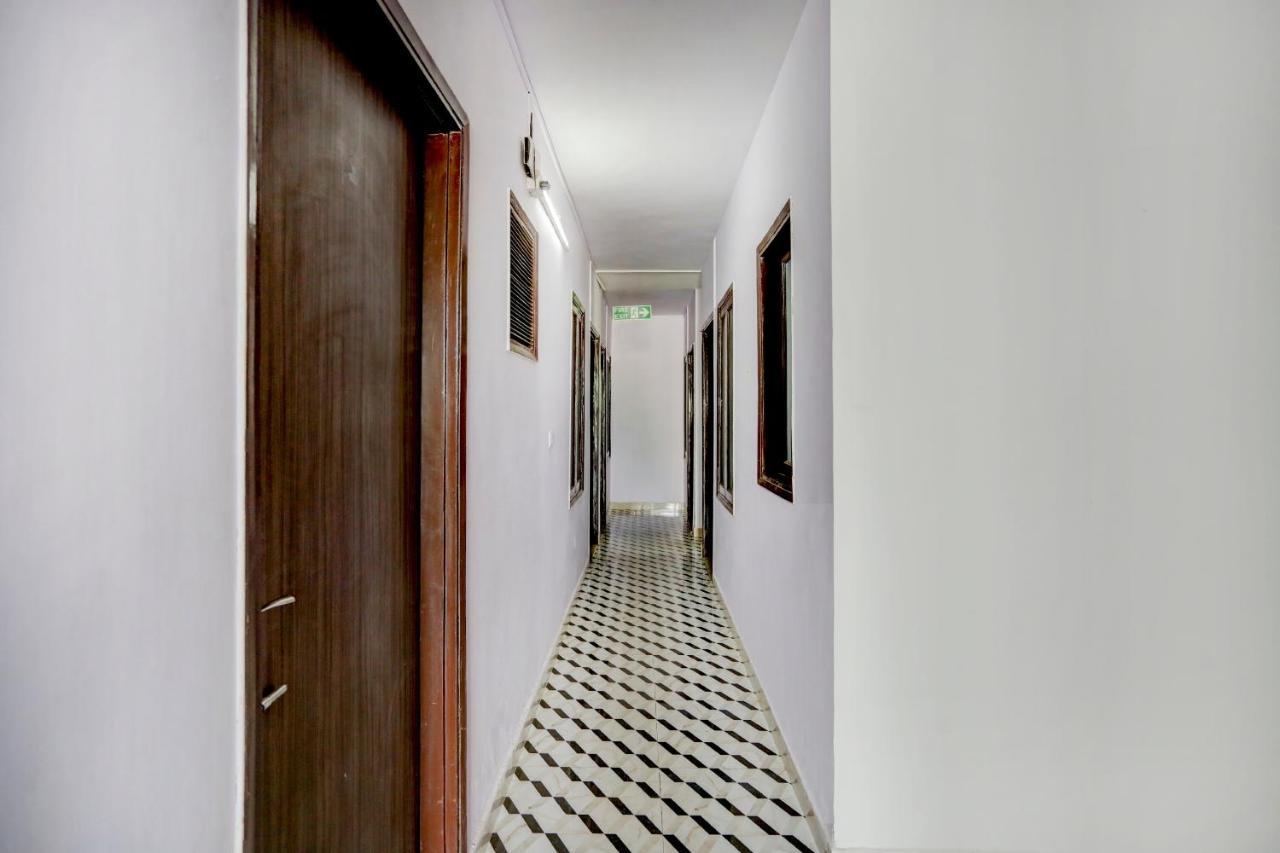 Hotel O Blissbourn Nueva Delhi Exterior foto