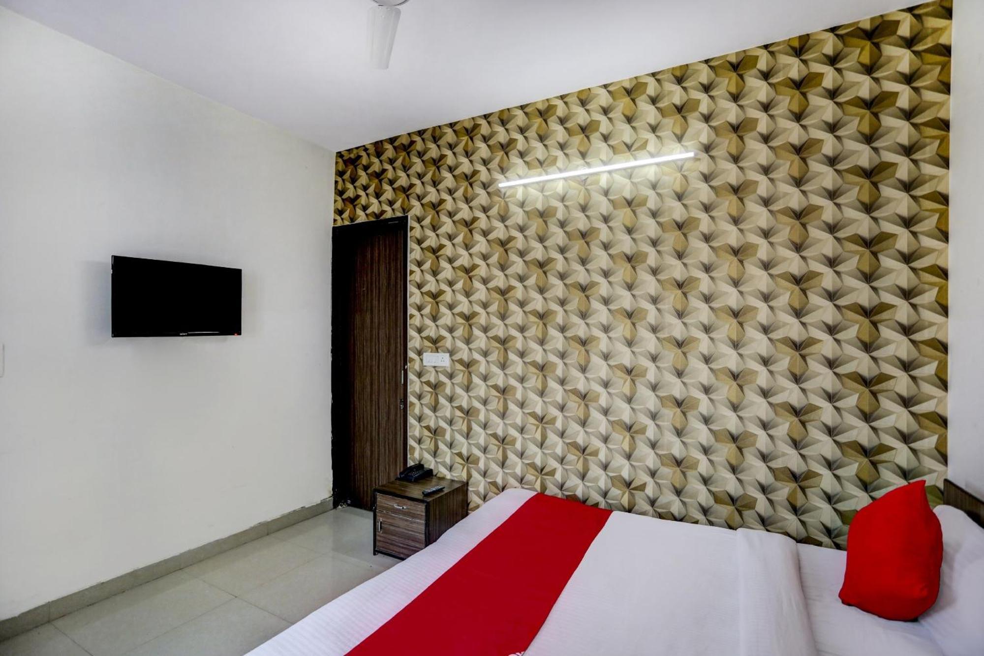 Hotel O Blissbourn Nueva Delhi Exterior foto
