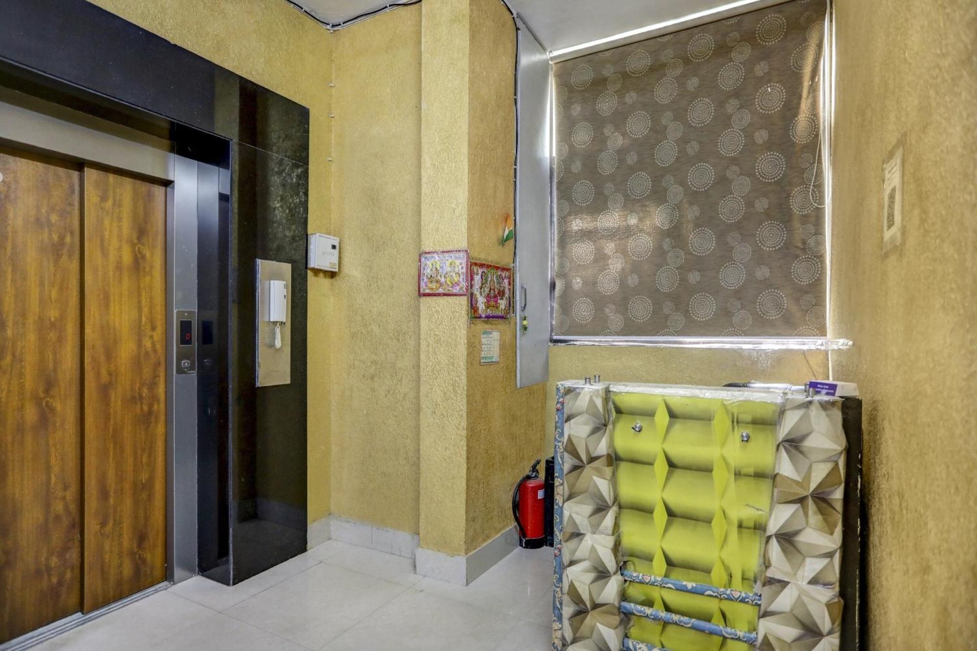 Hotel O Blissbourn Nueva Delhi Exterior foto